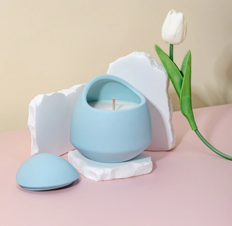 With porcelain as the pen, I inscribe a love letter to time for my mother.