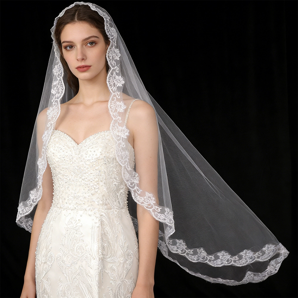 Voiles de mariage en dentelle française, tissu avec broderie de Style floral sur le bord, en Stock