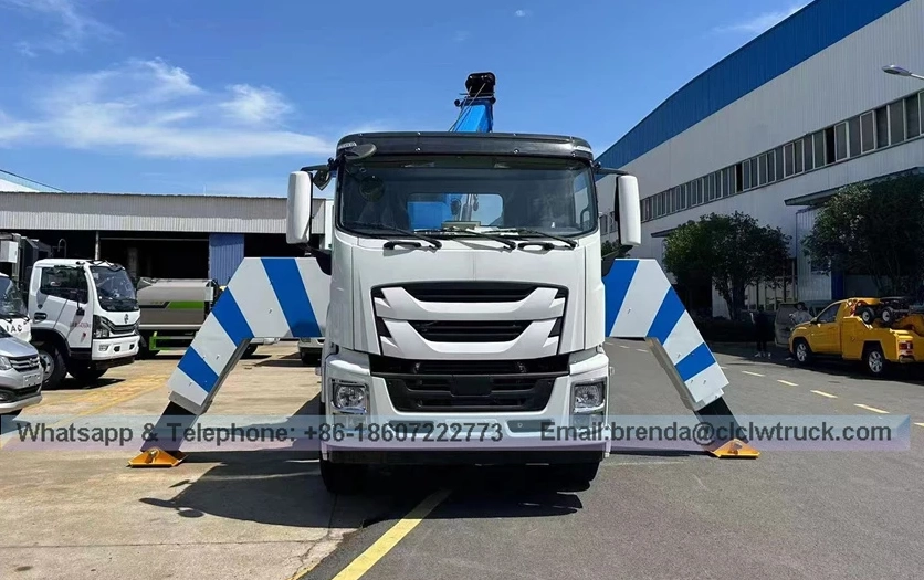 Heavy duty wrecker tow truck from China manufacturer