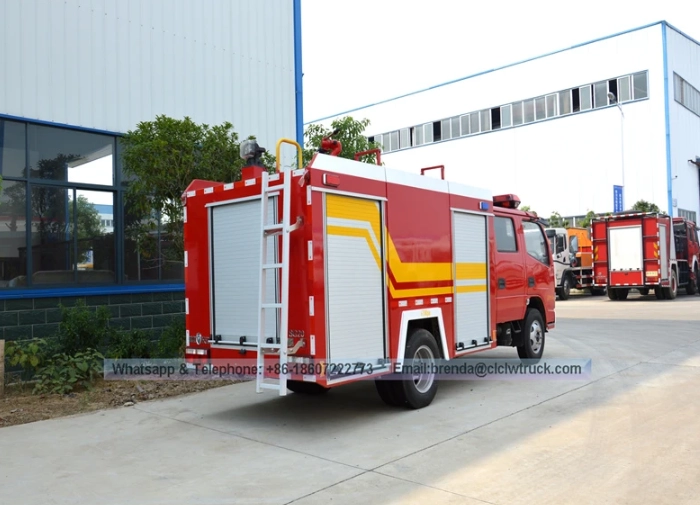 Dongfeng water tank fire truck supplier in China