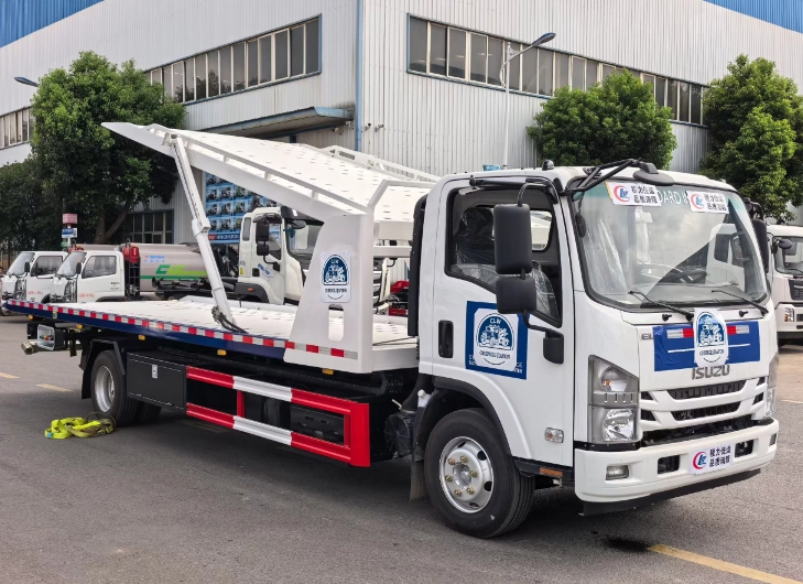 回收和运输解决方案：选择可靠的清障车