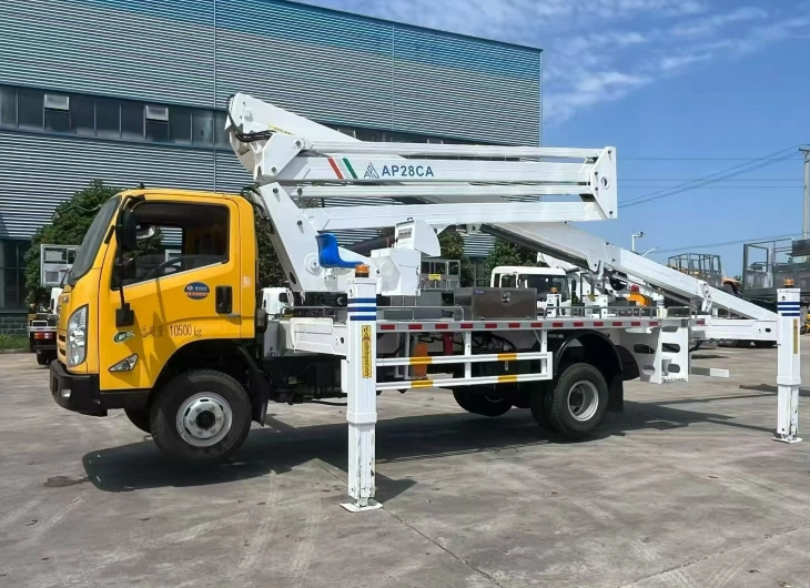 Nhà cung cấp xe nâng cần cẩu giao hàng nhanh