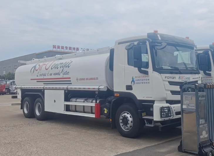 Vehículos de transporte de combustible de alta capacidad fabricados en China