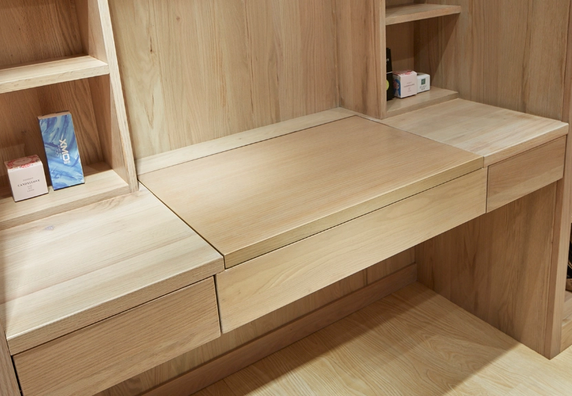 Furniture uses of carbonized poplar wood board