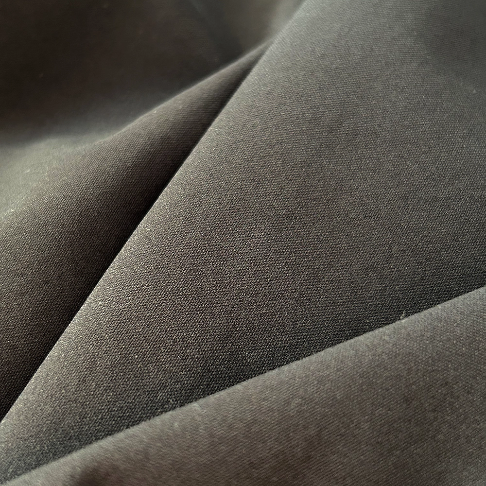 Chine Entoilages hautement élastiques en polyester de soie hautement élastique fabricant