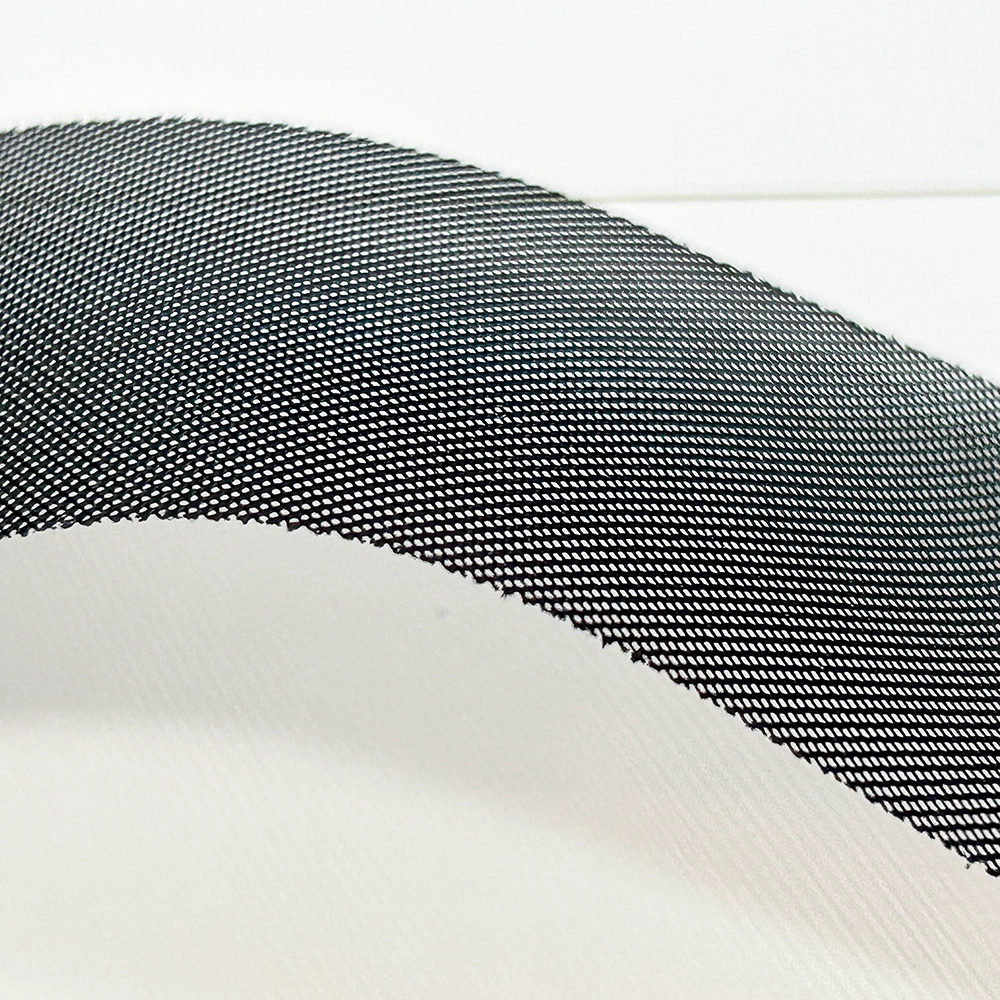 Non-adhesive rigid waist lining