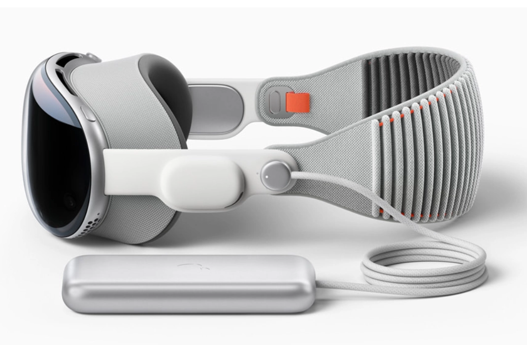 Apple Vision Pro: ثورة في وجه الحوسبة Apple Vision Pro: ثورة في وجه الحوسبة