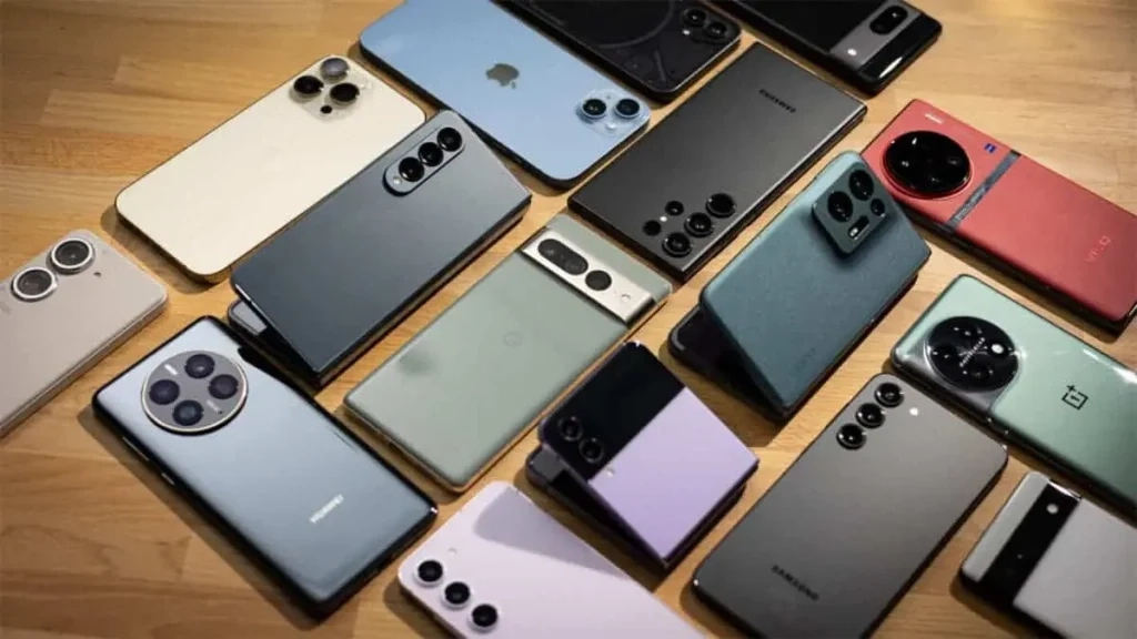 Global Memory-Chip Shortage Pushes Smartphone Prices Higher Global Memory-Chip Shortage Pushes Smartphone Prices Higher