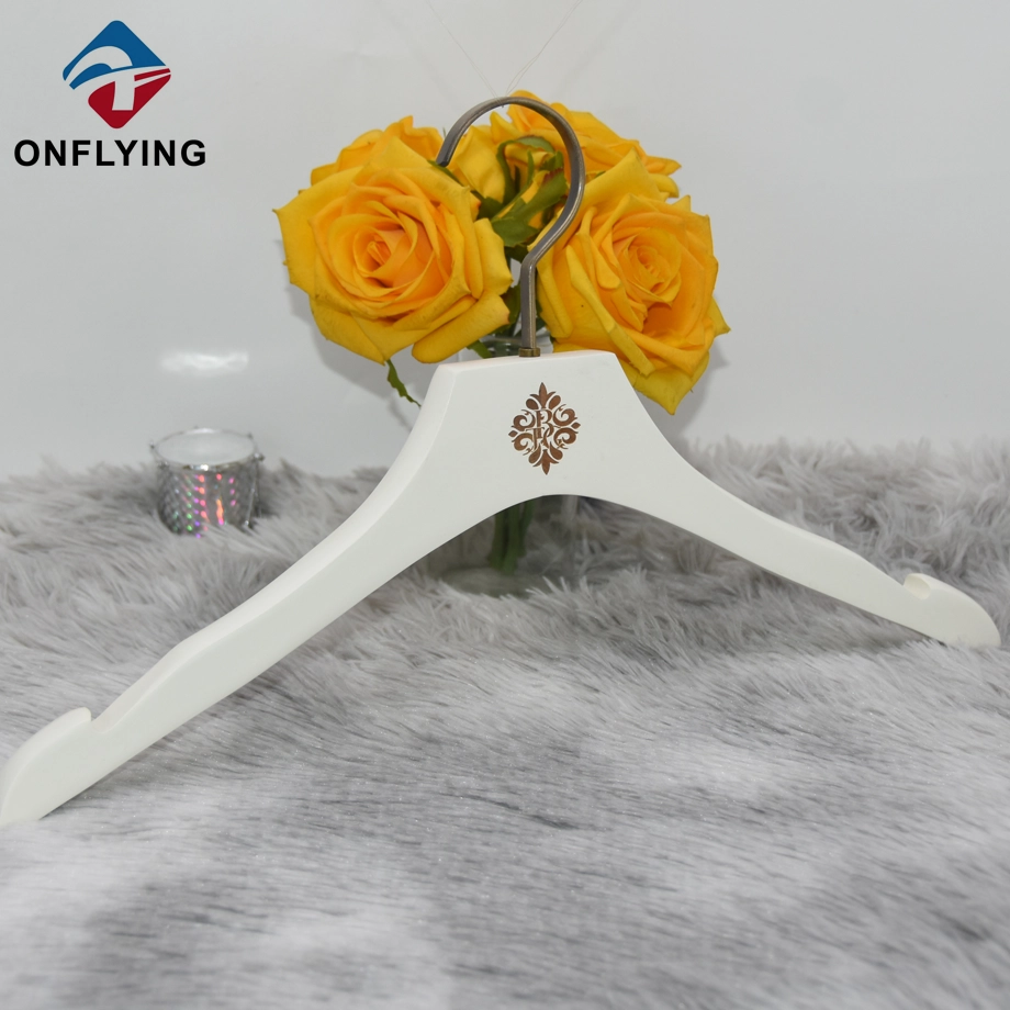 Eco-friendly Luxury White Non-Slip Shoulder Customized Hanger China Factory