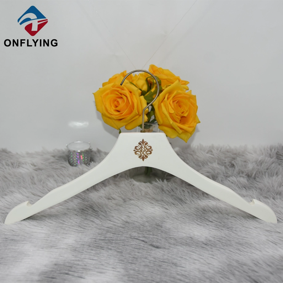 Eco-friendly Luxury White Non-Slip Shoulder Customized Hanger China Factory