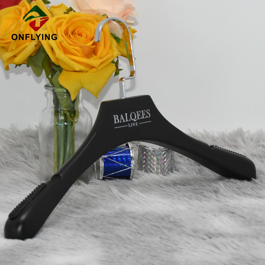 Wooden Customized Hangers Supplier