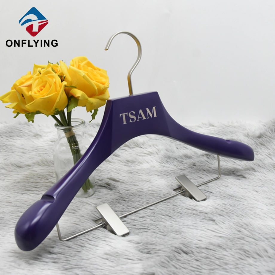 Wooden Hanger With Clips Factory