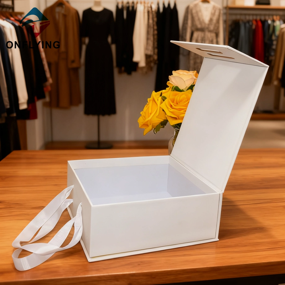 White Custom Rigid Printed Logo Gift Packaging Carton Box China Factory
