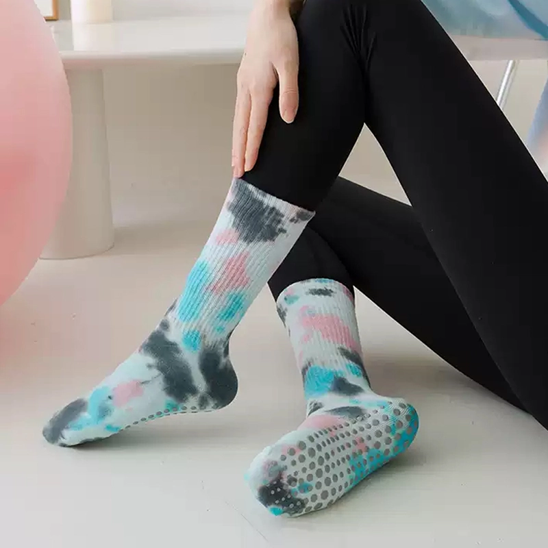Fast delivery yoga socks factory