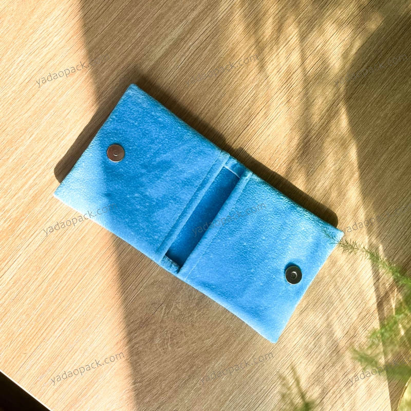 Embalagem de luxo azul claro dois bolsos bolsa estilo botão de joias