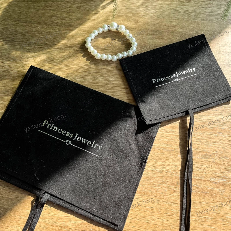 pochette en microfibre topsale avec couvercle plat et ficelle