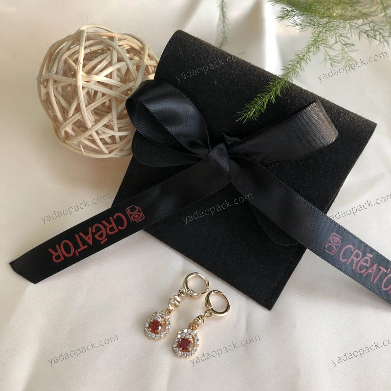 Yadao Luxuriöses individuelles Logo kleiner Karton Schiebeschubladenring Schmuckschatullen kleine Geschenktüten Schmuckbeutel mit Kordelzug