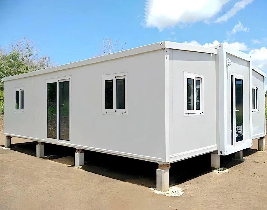 Maison conteneur préfabriquée | Tailles standard de 20 pieds et matériaux personnalisables