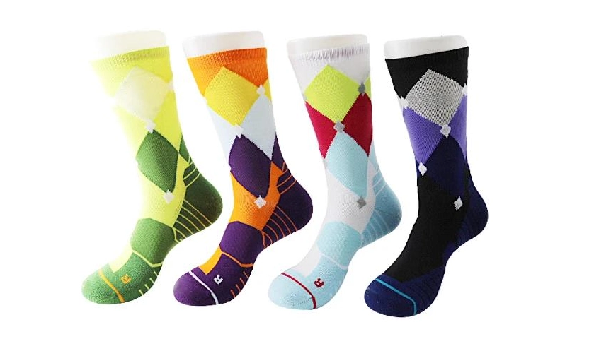 China Sports Socks aumenta la participación global con costo de costo tecnológico