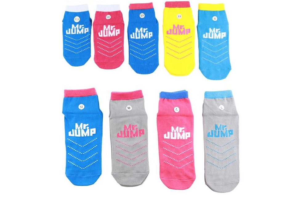 La fábrica de tejido Jixingfeng es pionera en la fabricación ágil de calcetines teñidos anudados personalizados