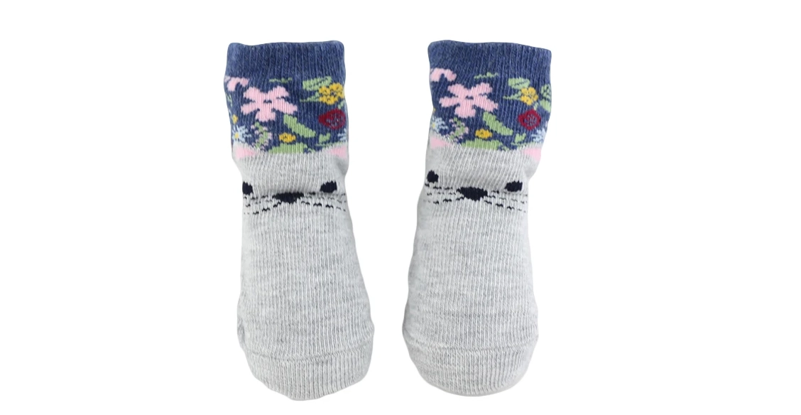 L'usine de chaussettes tricotées de Jixingfeng devient l'un des principaux innovateurs dans la fabrication de chaussettes pour bébés