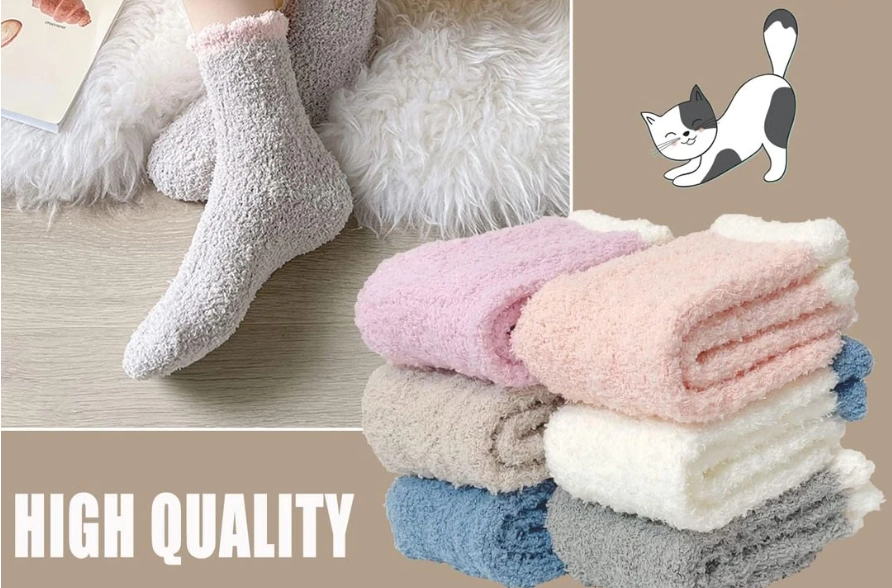 Die Strickfabrik Foshan Nanhai Jixingfeng setzt mit der Herstellung hochwertiger 3D-Plüschsocken neue Maßstäbe auf dem globalen Markt für gemütliche Kleidung