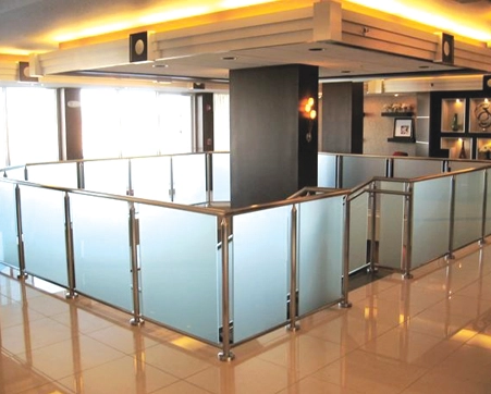 shopping mall glass railing system