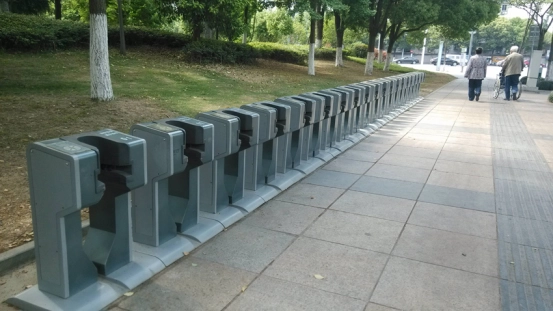 outdoor bike rack