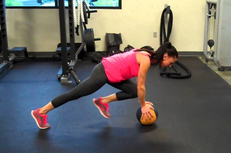 Give Your Workout A Boost With These Medicine Ball Exercises