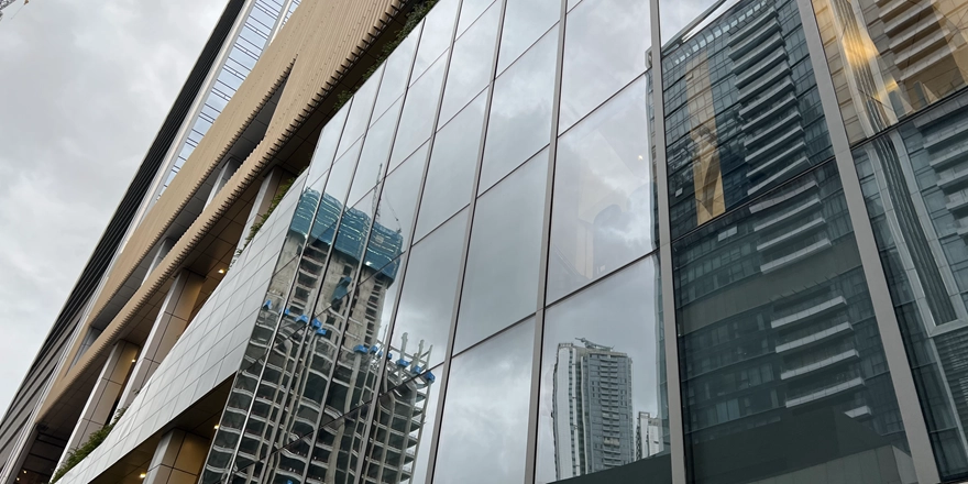low e glass good heat transfer coefficient and shading coefficient