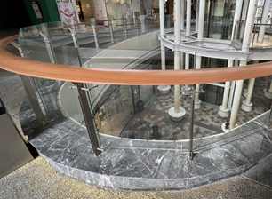 Sikat na Guardrail Glass sa Shopping Mall