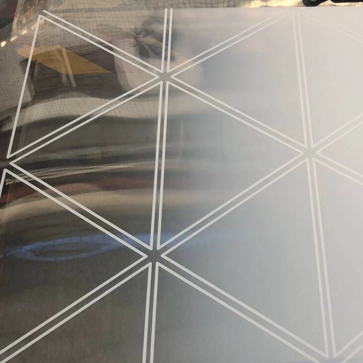 Verre d'impression numérique dégradé blanc opaque de 12mm, verre trempé ultra-clair de 12mm avec dégradé opaque, verre imprimé numérique dégradé de 12mm