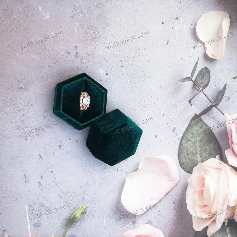 China High quality luxury double vintage mini hexagon ring box velvet jewelry wedding ring box manufacturer