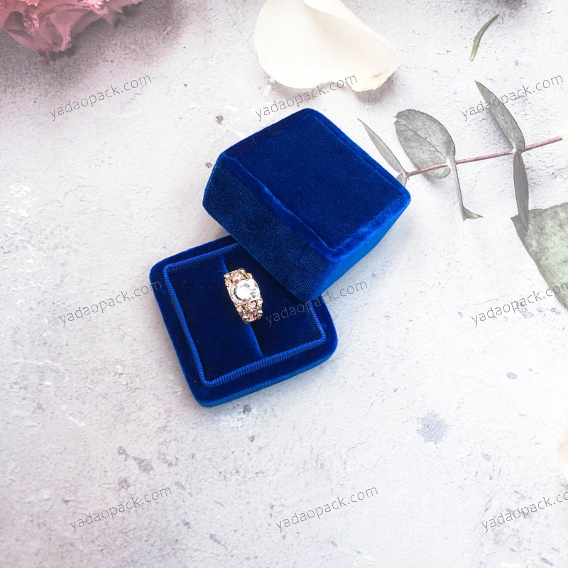 China High quality luxury double vintage mini hexagon ring box velvet jewelry wedding ring box manufacturer