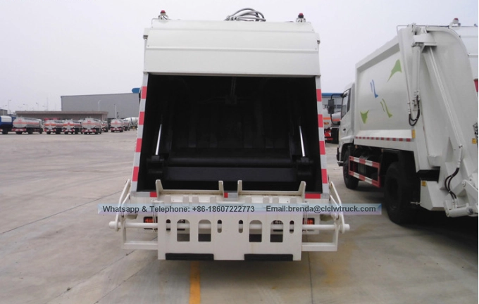 Tsina 4x4 Dongfeng Kingrun 8 CBM Compactor Truck