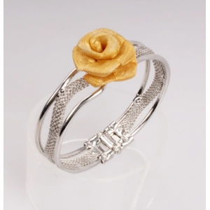 China Cheap Jewelry  Bracelet with Flower Chain bracelet designs for woman 2018 Hot manufacturer