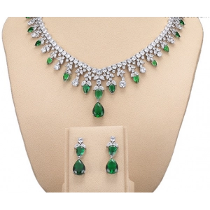 الصين Royal Princess Necklace Earring Ring Bracelet CZ Emerald Evening Dress Wedding Accessories Bridal jewelry Set الصانع
