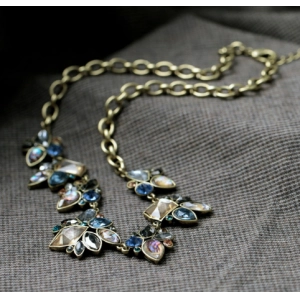 Wholesale Bronze Alloy Colorful Crystal Short Chain Beads Necklace for Woman
