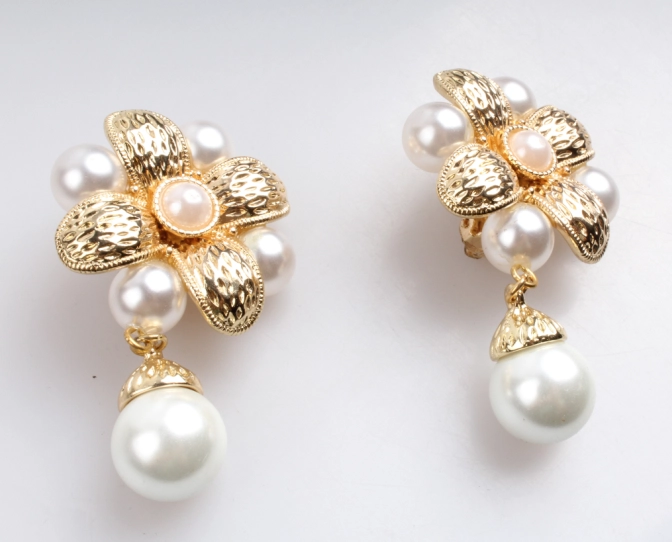 2018 Fashion Women Stud Peal Earring Gold Earring For Women Classic