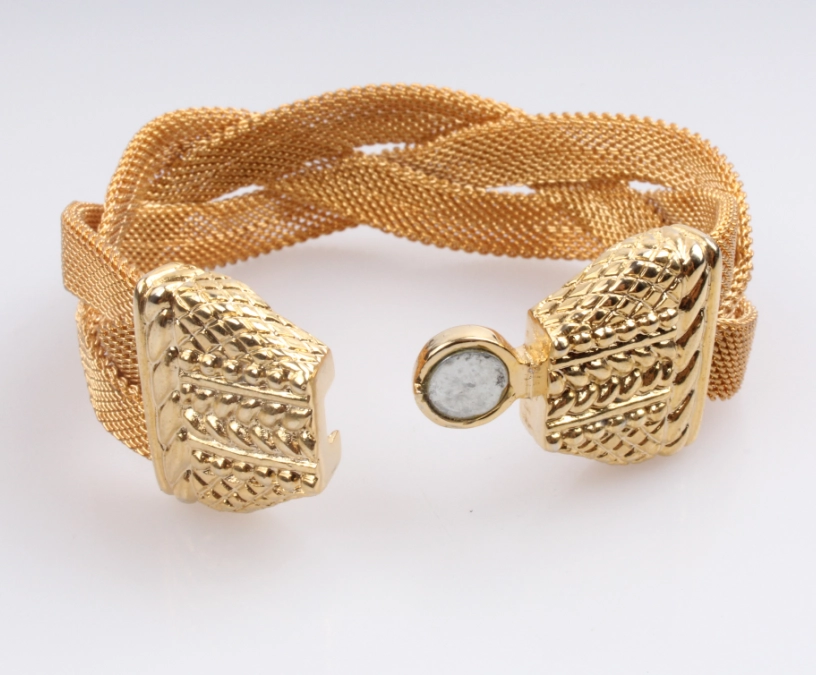 2018 Hot Selling Jewelry Professional Manufacturer in China Zinc Alloy Gold Artificial Bracelet for Women