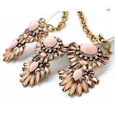 2018 Hot Selling Pink Resin Stone Pendant Necklace For Women Heart Necklace Fashion Jewelry
