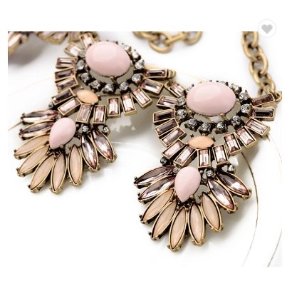 2018 Hot Selling Pink Resin Stone Pendant Necklace For Women Heart Necklace Fashion Jewelry