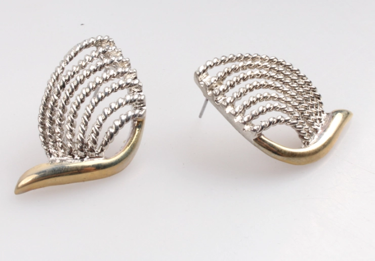 2018 New Excellent Simple Plated Earring Conch Design Beautiful Stud Earrings