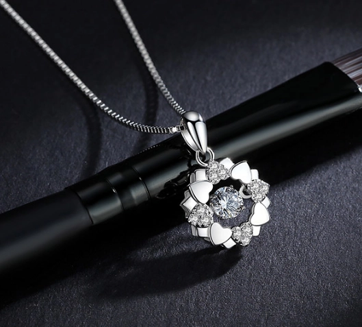 China Supplier 925 Silver Gemstone Necklace for Woman