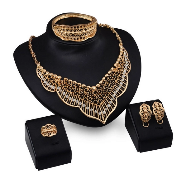 Factory Price Gold Love Alloy Gem Wedding Travel Women's Four-piece Jewelry Set