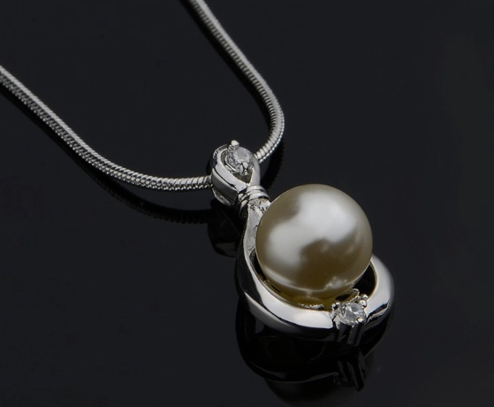 New Design Pearl Necklace Simple Water-Drop Rhinestone Single Pearl Natural Pearl Necklace Wholesale