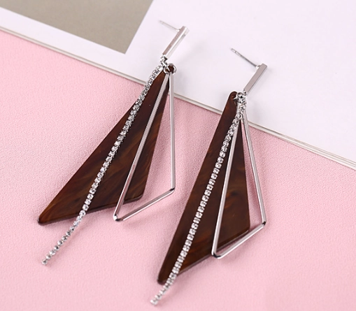 China Professional Manufacturer Personal Korean Style Rhomboid Earrings for Woman fabricante
