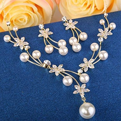 China Wholesale Pearl Flower Filigree Bridal Necklace Earrings Set Ivory Color manufacturer