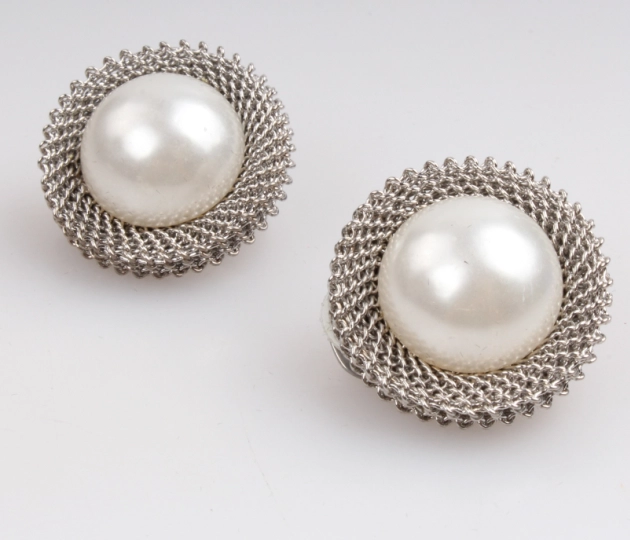 Women Wholesale Graceful Silver Color Simulated Pearl Birthday Anniversary Gifts for Women Mom Wife