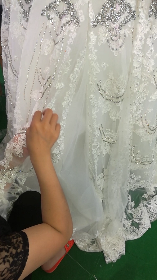 Handmade zroszony w procesie sukienka ślubna